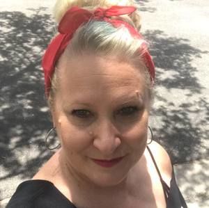 Meet your Posher, Becky